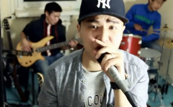 Гантулга, Бямбаа, Сүхээ БИ ЧАМД ГОМДОХГҮЙ